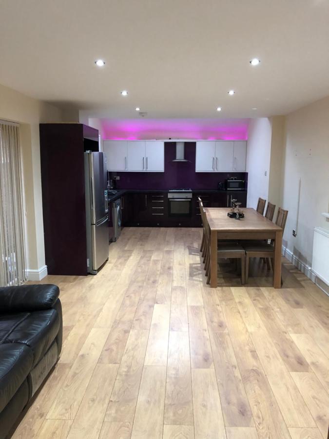 Big Room Rusholme With Tv And Private Bathroom-Parking&Wifi Manchester Exterior photo